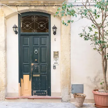 La Casa Di Apollo - Ortigia Charming 시라쿠사